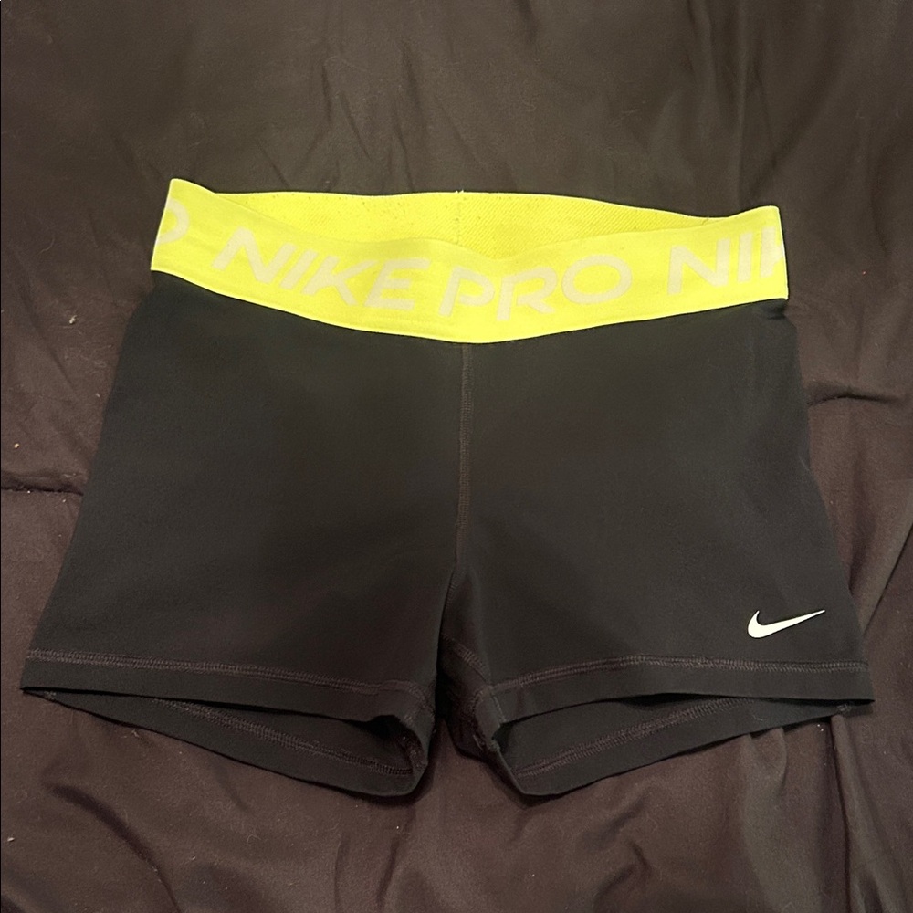 Women’s nike pros